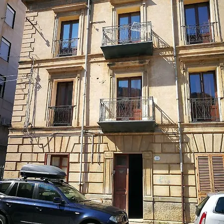Feriehus Casa Al Giglio Al Centro Di Cefalu' *
